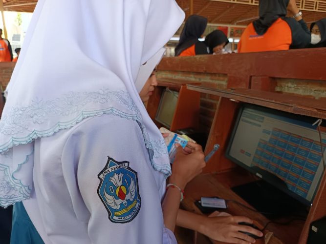 PELUNCURAN "LATIN CLASS" LAYANAN KANTIN DIGITAL