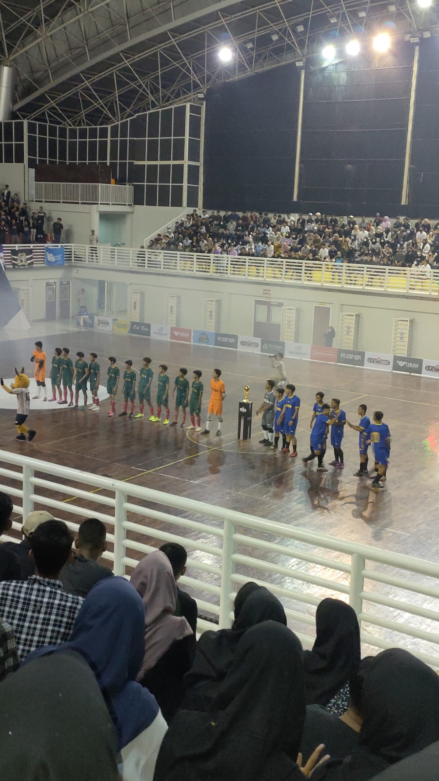 TIM FUTSAL SMAN 1 MANYAR RAIH JUARA 1 LEKAW COMPETITION