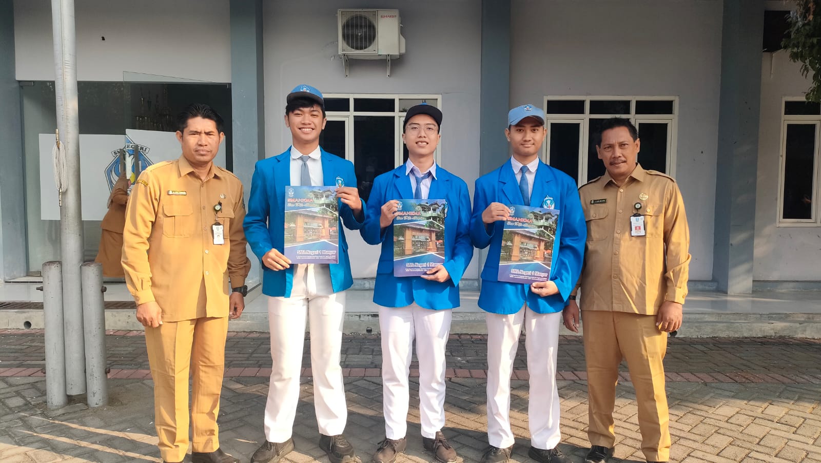 Siswa SMA Negeri 1 Manyar Mengukir Bintang dalam Lomba Cepat Tepat Perkoperasian Kabupaten Gresik