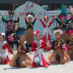 SMA Negeri 1 Manyar Rayakan HUT RI ke-79 dengan Meriah