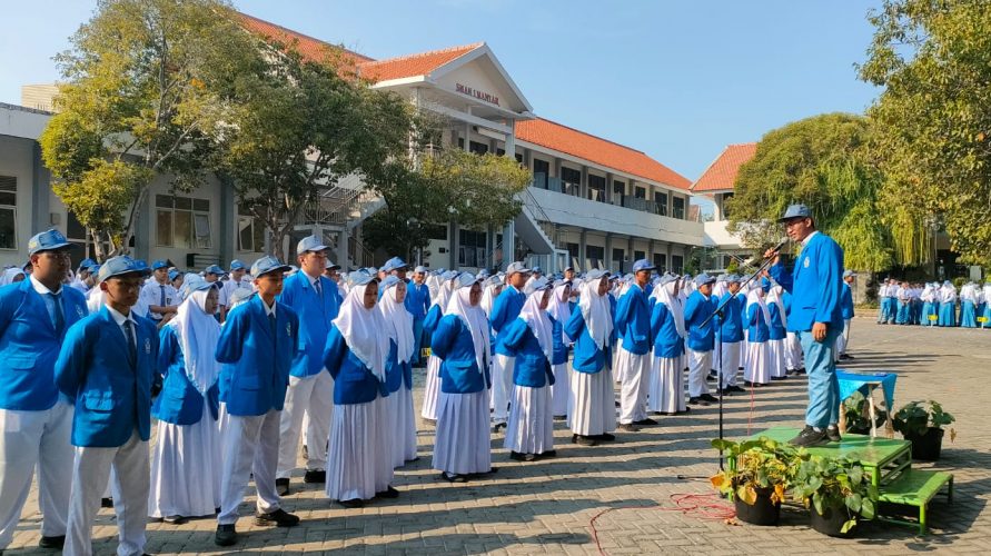 Pelantikan OSIS SMA Negeri 1 Manyar: Regenerasi Pemimpin Muda untuk Masa Depan yang Lebih Baik